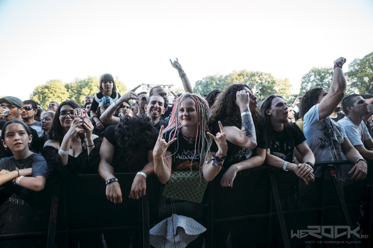 hills of rock 2024 fans