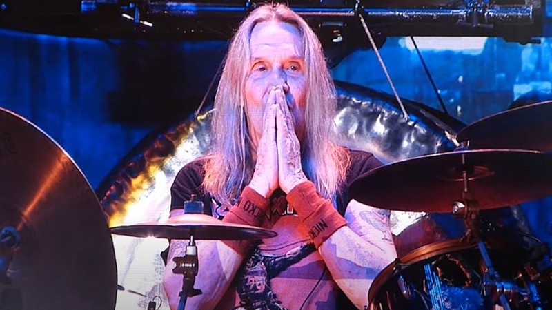 nicko mcbrain final live show with iron maiden