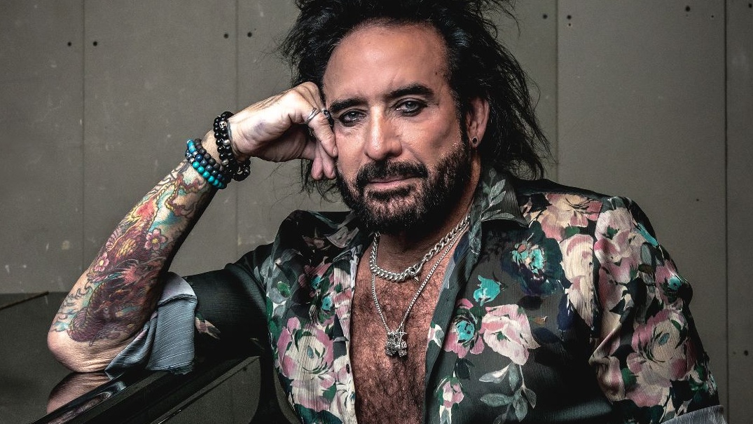 marco mendoza